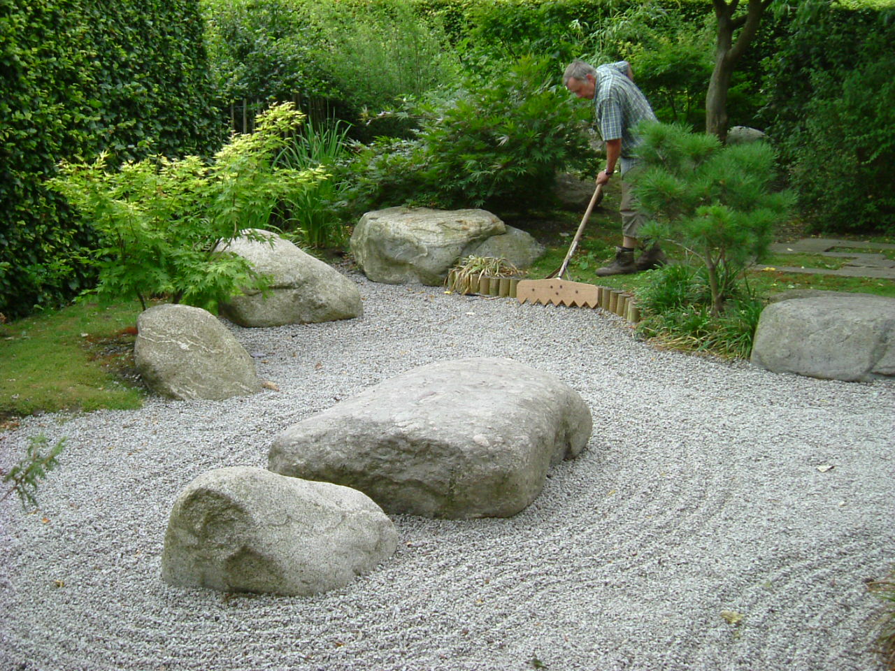 Japanese garden | Lantoom Quarry suppliers of natural cornish slate and ...